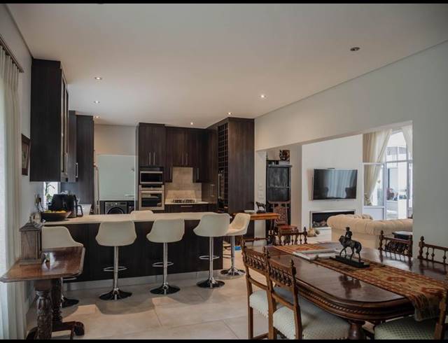 5 BEDROOM HOUSE FOR SALE IN DENNEGEUR
